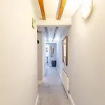 度假居 Two - Uk41162